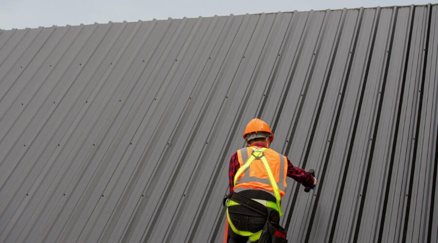 Professional gutter cleaning in Park Hall, MD